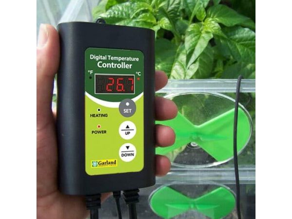 Digital Thermostat Controller